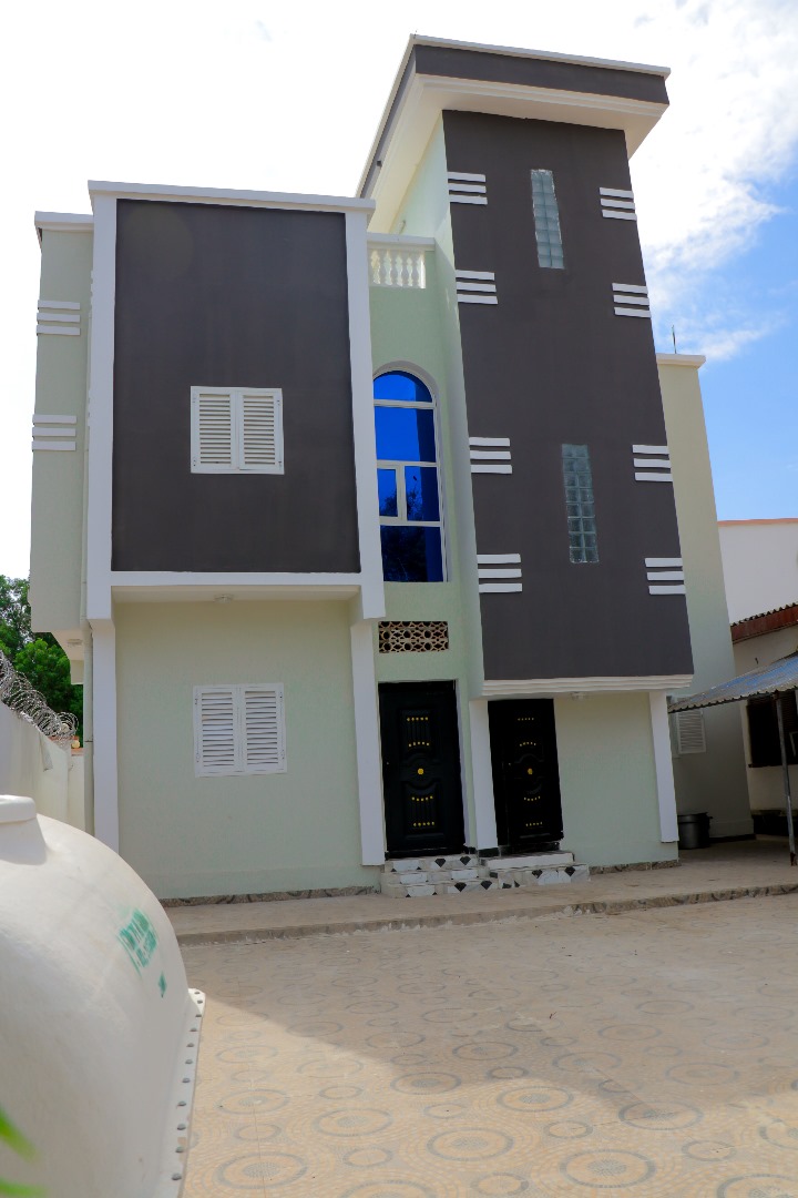 Maison 85 m² R+1 avec terrasse photo 2